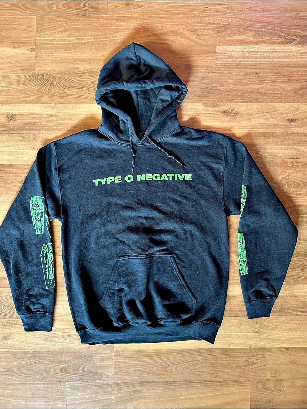 🆕 Hot Topic Type O Negative Graphic Hoodie in Black NWT size Medium
